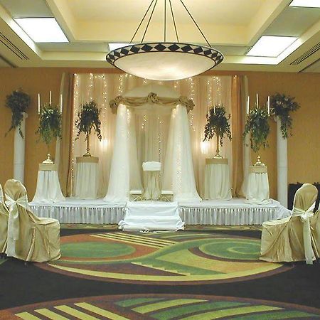 Отель Crowne Plaza Atlanta Ne - Норкросс Экстерьер фото