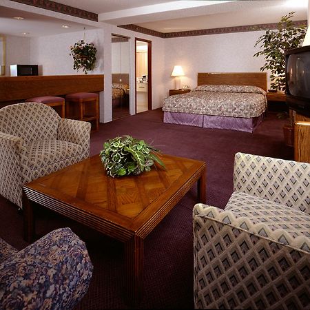 Отель Crowne Plaza Atlanta Ne - Норкросс Экстерьер фото
